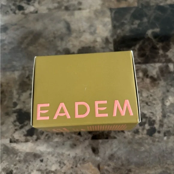 EADEM Cloud Cushion Airy Brightening Moisturizer 50ml/1.69 fl oz Skincare New - Picture 1 of 6